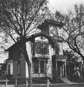 Cyrus Kurtz Holliday Home at the corner of Sixth and Monroe in Topeka, Kansas, about 1900.