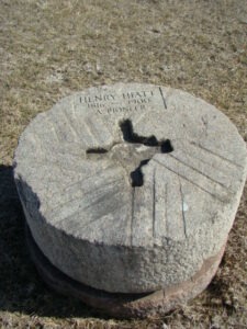 Henry Hiatt gravestone in Twin Mound, Kansas, courtesy Find a Grave.