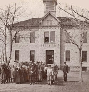 Louisville, Kansas school, 1906