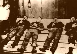 Four members of the Dalton Gang were killed in Coffeyville, Kansas.