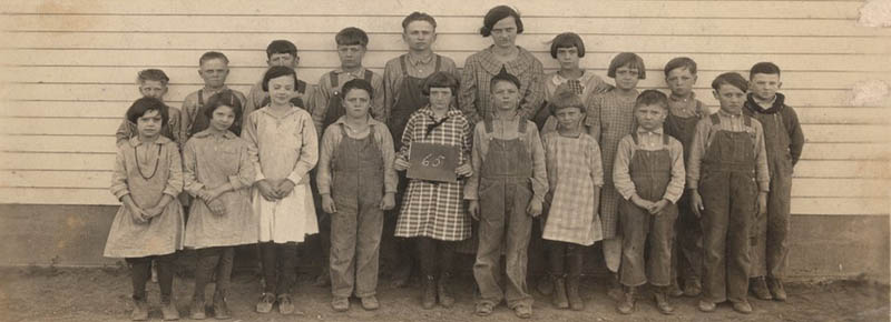 Students and teacher in Doniphan County, Kansas, 1941.