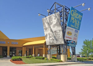 Great Mall of the Great Plains, Olathe, Kansas, courtesy Wikipedia.