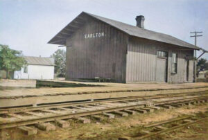 Depot and old Ttore of H.L. Freeman.