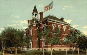 The first Lincoln Scool was built in 1884 at the northwest corner of 4th and AshStreets. It was in use for 30 years before being condemned in 1914.