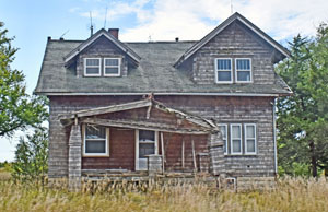 An old house in Delavan, Kansas by Kathy Alexander.