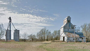 An old grain elevator in Wells, Kansas, courtesy Google Maps.