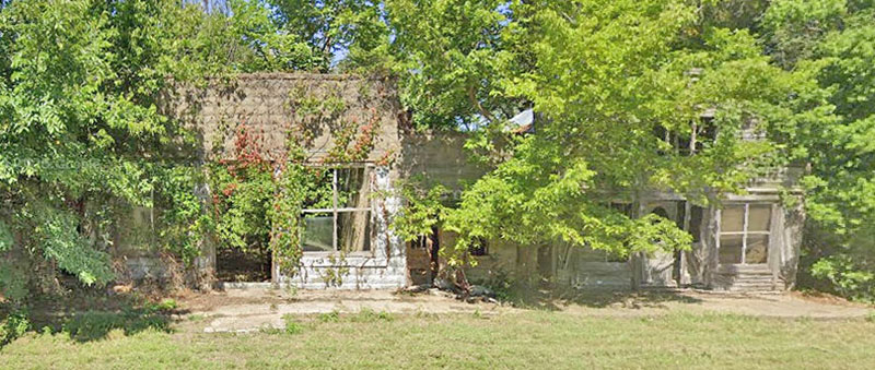 Old buildings in South Mound, Kansas, courtesy of Google Maps.