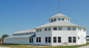 Pottawatomie County Fair Pavilion in Onaga, Kansas, courtesy Wikipedia.